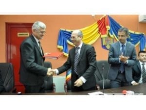 SEMNAREA CONTRACTULUI DE FINANTARE PT. PROIECTUL “REALIZAREA ILUMINATULUI STRADAL IN COM. MARGINENI PRIN UTILIZAREA ENERGIEI SOLARE”